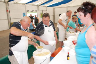 Echt Nökercher Erbsensuppe (10.06.2014) #45