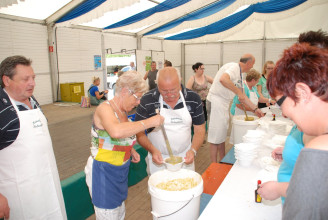 Echt Nökercher Erbsensuppe (10.06.2014) #46