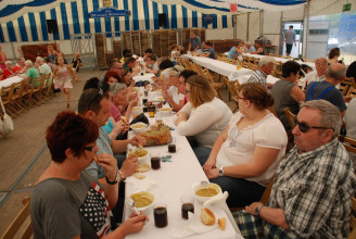 Echt Nökercher Erbsensuppe (10.06.2014) #54