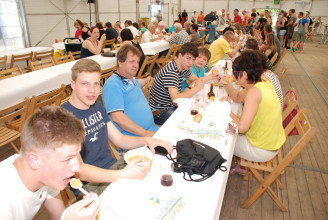 Echt Nökercher Erbsensuppe (10.06.2014) #59