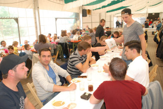 Echt Nökercher Erbsensuppe (17.05.2016) #33